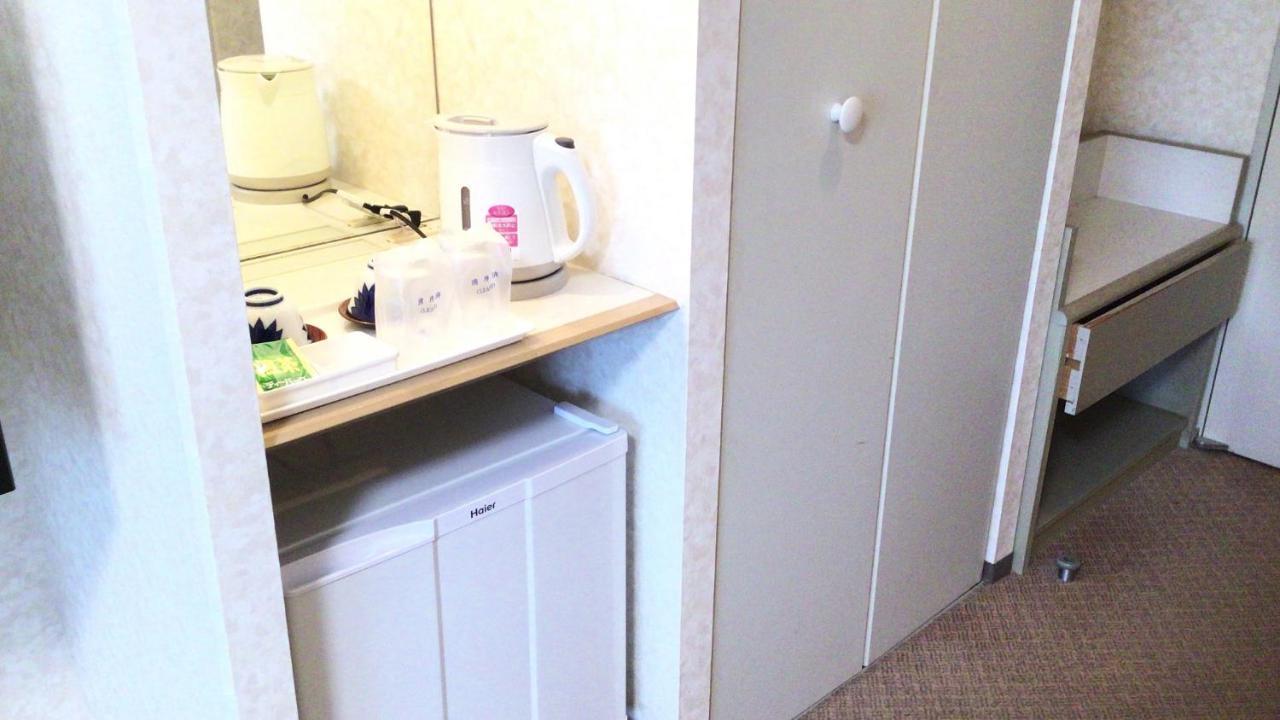 Toyama Chitetsu Hotel Екстериор снимка