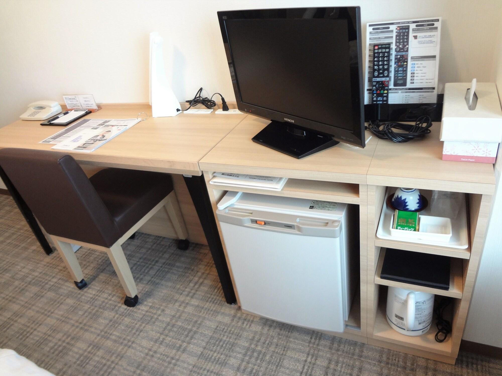 Toyama Chitetsu Hotel Екстериор снимка