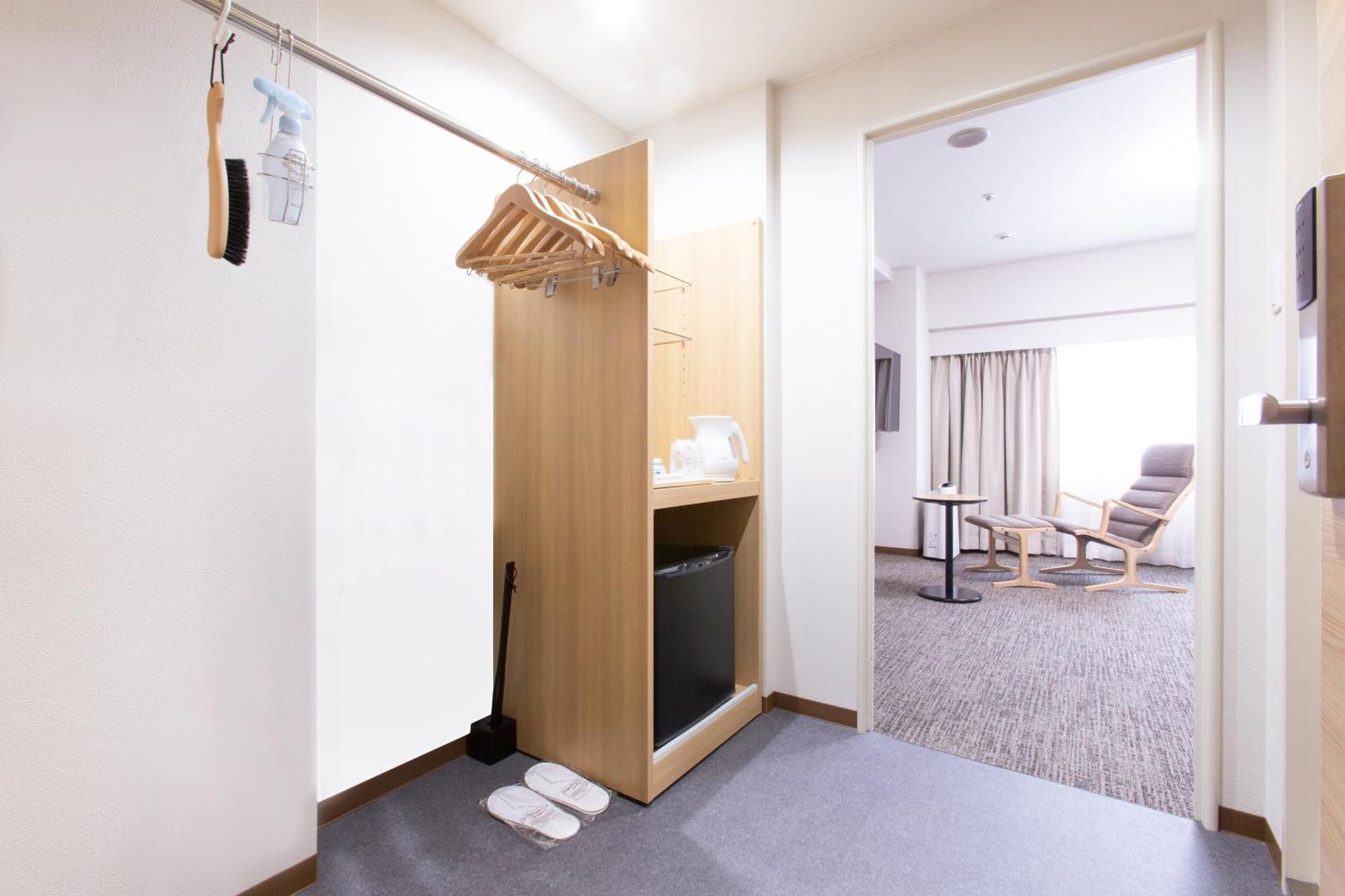 Toyama Chitetsu Hotel Екстериор снимка