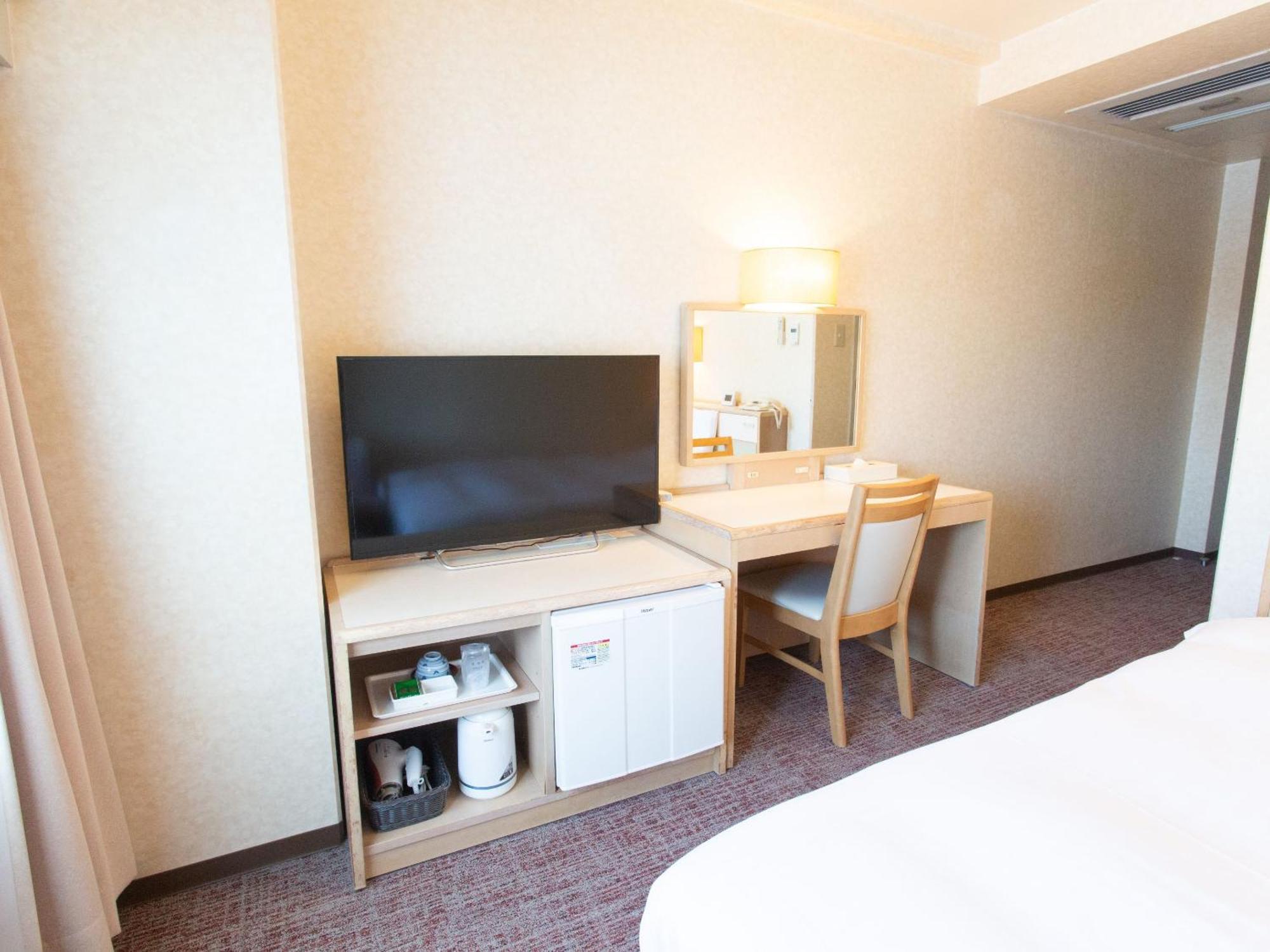 Toyama Chitetsu Hotel Екстериор снимка