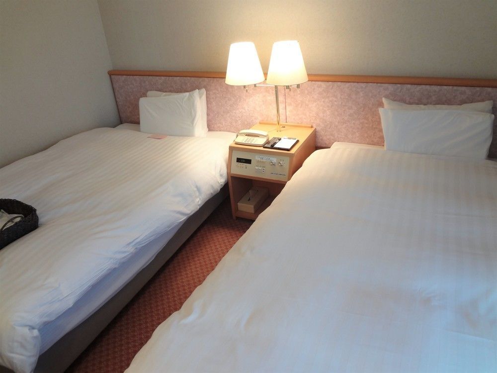 Toyama Chitetsu Hotel Екстериор снимка